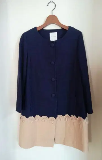 아나텔리어 본머스리 노카라 코트 네이비 네이비 컬러 베이지