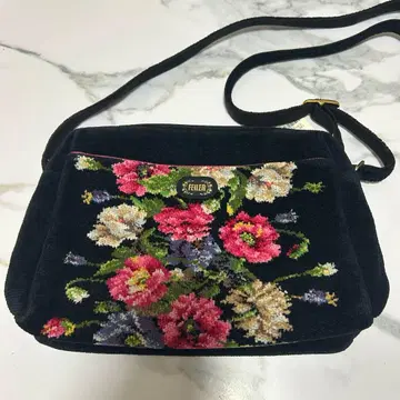 새상품 [ 숄더백 ] 페이러