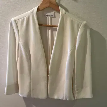 M-PREMIER 노카라 자켓 화이트