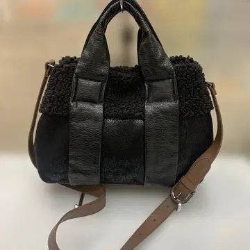 nouer  토트&숄더 무스탕 2way 블랙 새상품급