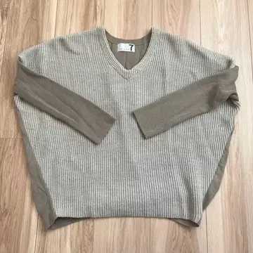 야마다야 soeur7 베이지 V넥 니트 9호