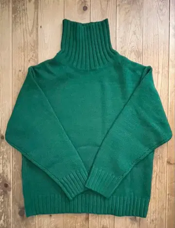 [ 미사용 새상품 ] GU 로우 게이지 터틀넥 스웨터 그린 긴팔 L