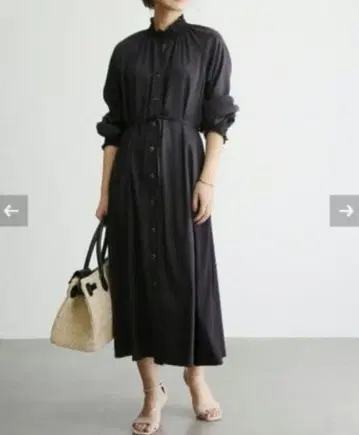 La Totalite 셔링 스키퍼 원피스