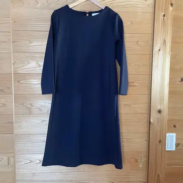 MELROSE CLAIRE noir 네이비 컬러 원피스