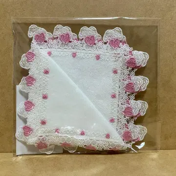 화이트 스누피 근자와 레이스 손수건