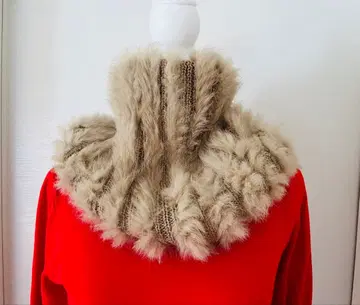 새상품급 토끼 퍼 하이넥 머플러 베이지