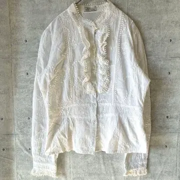 스태그 프릴 코튼 셔츠 노카라 자수 레이스 펄 버튼