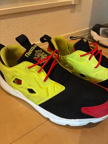 Reebok 스니커즈 28cm