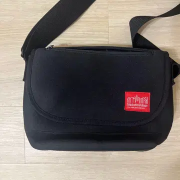 블랙 나일론 메신저 백