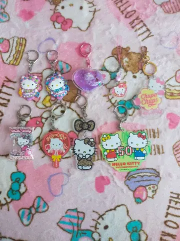 헬로키티 키링 9개 세트