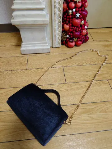 미니멀리스트 NOBLE 블랙 숄더백 골드 체인