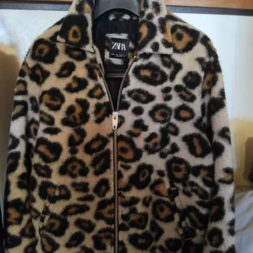 ZARA 레오파드 무늬 플리스 자켓
