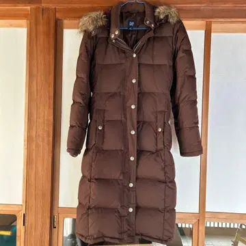 브라운 퍼 롱 다운 자켓
