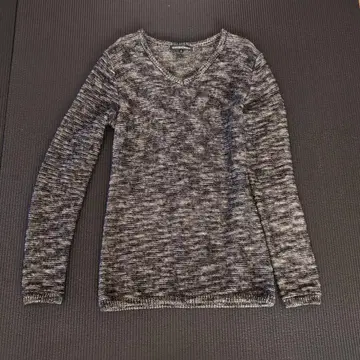 5351 POUR LES HOMMES 그레이 계열 V넥 스웨터 사이즈 3