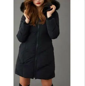 리엔다 후드 부착 블랙 다운 자켓 M