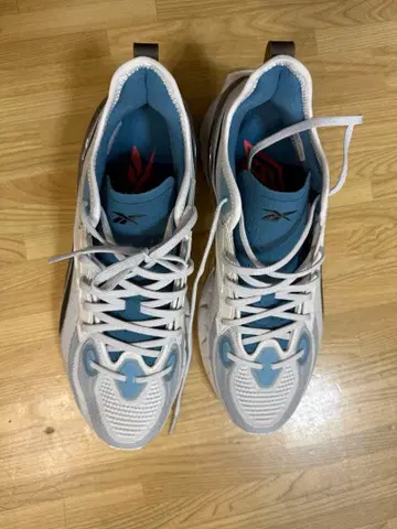 리복 스니커즈 새상품 reebok 멋진