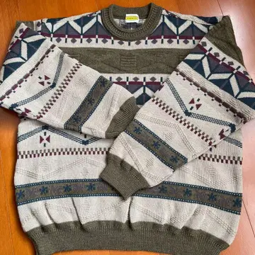 INTIMIZZO 기하학 패턴 니트 스웨터