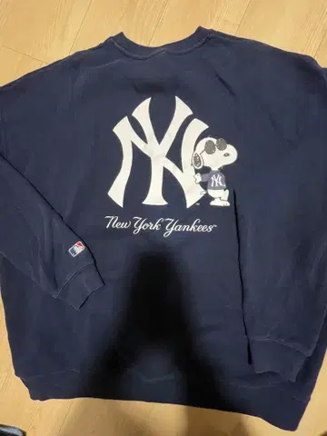 프릭스스토어 스누피 맨투맨 M