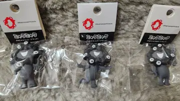 [ 미사용 새상품 ] 블랙 미야쿠미야쿠 PVC 키링 ABC 3종 세트