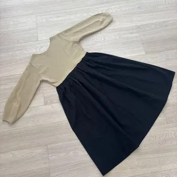 베이지 블랙 긴팔 무릎 기장 원피스 프리 사이즈