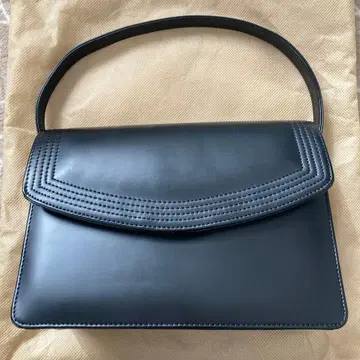 로베르타 디 카메리노 블랙 포멀 백 가죽 심플 관혼상제