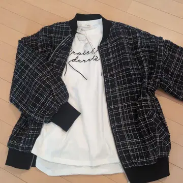 트위드 자켓 체크 무늬