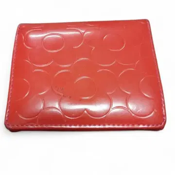 마리콴트 빨간색 꽃무늬 엠보싱 접이식 지갑 귀여운 컴팩트 에나멜 소재