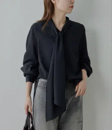 GALLARDAGALANTE 피네스 보타이 블라우스 2 블랙