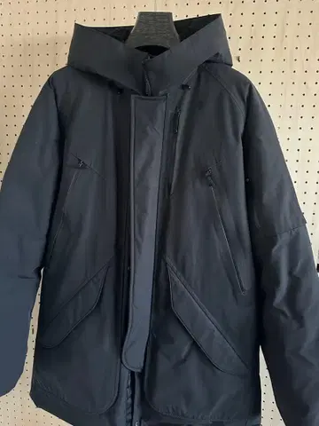 Goldwin Lifestyle 방수 다운 파카