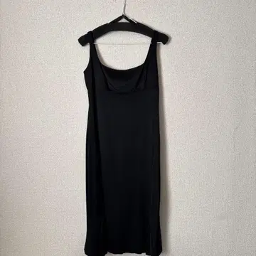 블랙 슬리브리스 무릎 기장 원피스 파티 결혼식