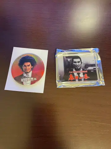 용과 같이 관혼상제전 카스가 이치반 캔뱃지 등장 장면 아크릴 블록