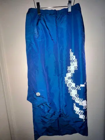 Cyberdog 롱 스커트 광택 우주인 랩 스커트