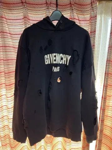 지방시 디트로이트 후드티 데미지