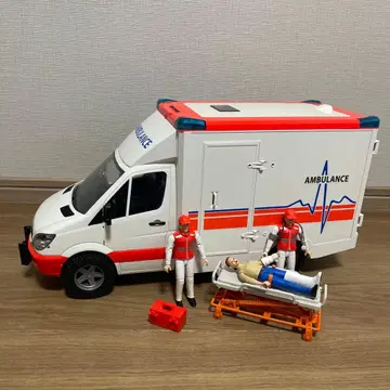 브루더 bruder MB 구급차 피규어 포함