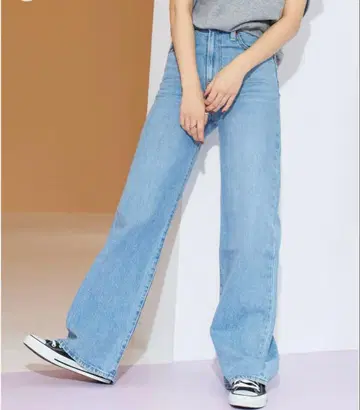 RIBCAGE WIDE LEG 청바지 라이트 인디고