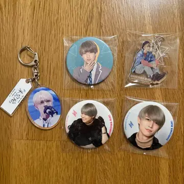 JO1 시로이와 루키 캔뱃지 아크링 키링