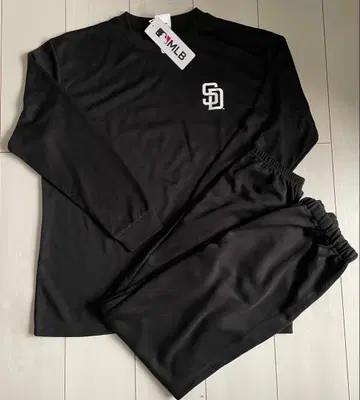 마지막 1점 새상품 LL 사이즈 MLB 파드레스 상하의 세트 맨투맨 블랙