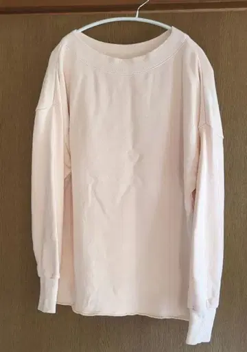 [카스타네] 맨투맨 살몬 핑크