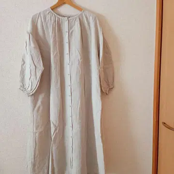 사만사 모스모스 린넨 원피스 긴팔 베이지