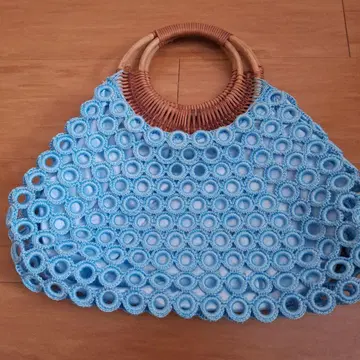 a.v.v 스카이블루 원형 편물 핸드백