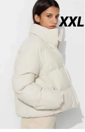 미사용 새상품 유니클로 심리스 다운 숏 자켓 XXL