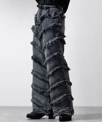 [ 완판템 ] CLEL 하드 프린지 데님 팬츠 그레이 계열 XS