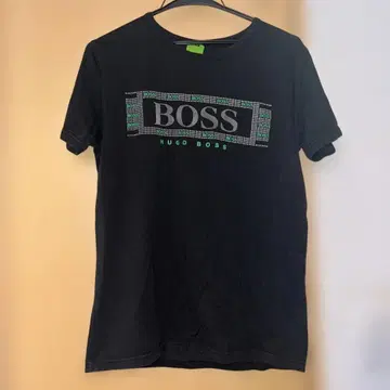 HUGO BOSS 블랙 반팔 T셔츠 M