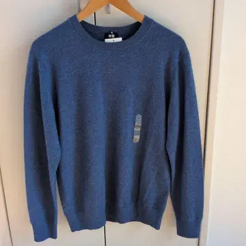 유니클로 미사용 새상품 캐시미어 100% 크루넥 스웨터 블루 M