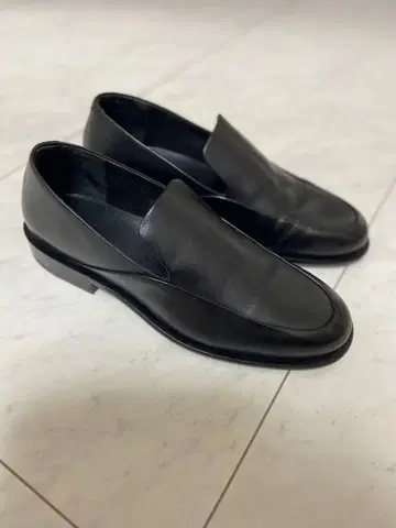 투모로우랜드 JVAM JOE 로퍼