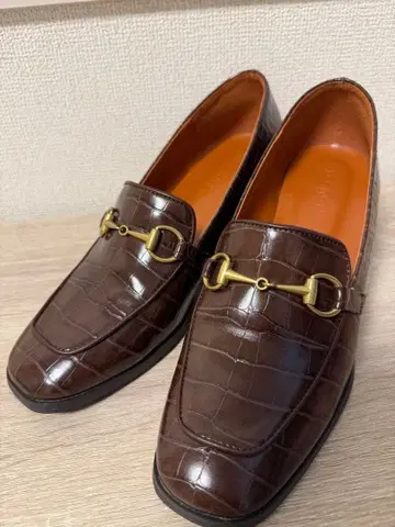 MOUSSY 브라운 악어 엠보싱 로퍼 새상품급 sizeM