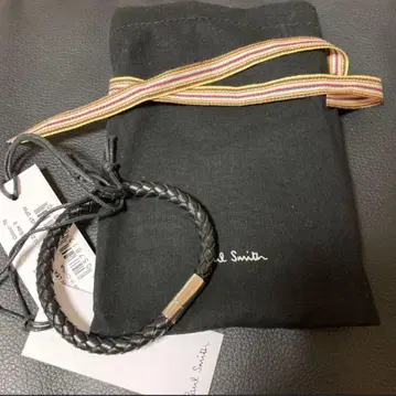 폴 스미스 블랙 가죽 팔찌 미사용
