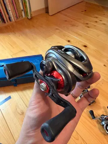 주말 세일! 배스 낚시 은퇴 시마노 메타늄 DC 카본 핸들