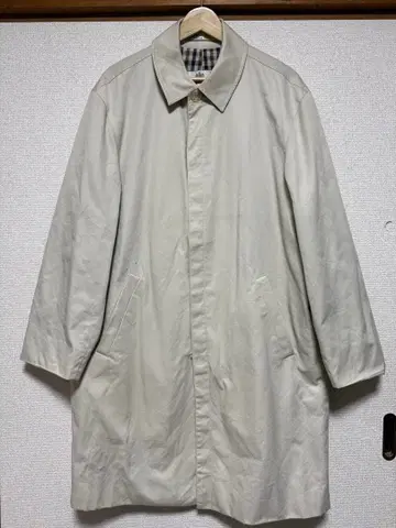 아쿠아 스큐텀 스텐카라 코트