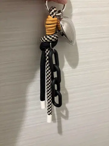 [ 미사용품 ] ear PAPILLONNER 하트 부착 스트랩/백참